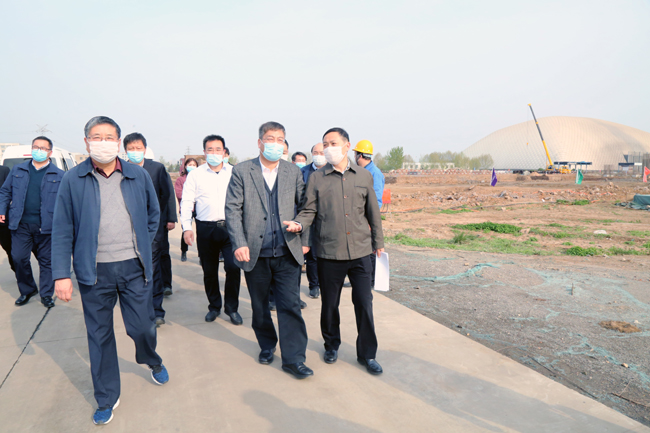 河南省發(fā)改委副主任、能源局局長高義到萬基控股集團(tuán)調(diào)研2×66萬千瓦機組項目建設(shè)情況
