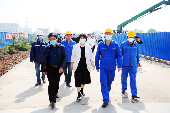洛陽市人大常委會副主任雷雪琴調(diào)研萬基控股2×60萬千瓦級機組項目建設(shè)進(jìn)度