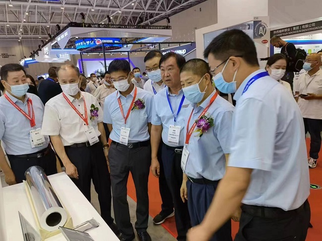 洛陽萬基鋁加工公司在華南國(guó)際鋁工業(yè)展覽會(huì)上榮獲“2022年中國(guó)鋁箔創(chuàng)新獎(jiǎng)”